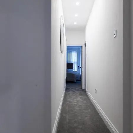 The Avenue Апартаменти *