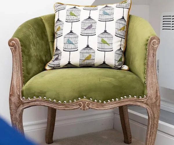 The Avenue * Leeds (West Yorkshire)