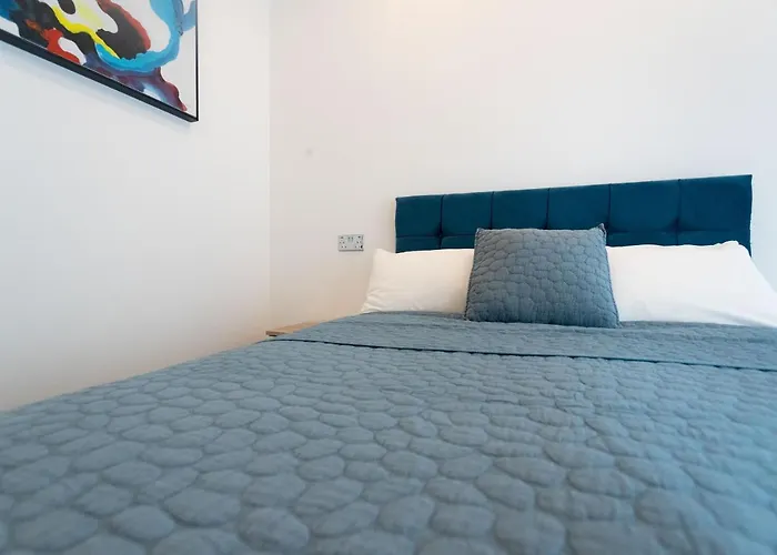 The Avenue Apartment