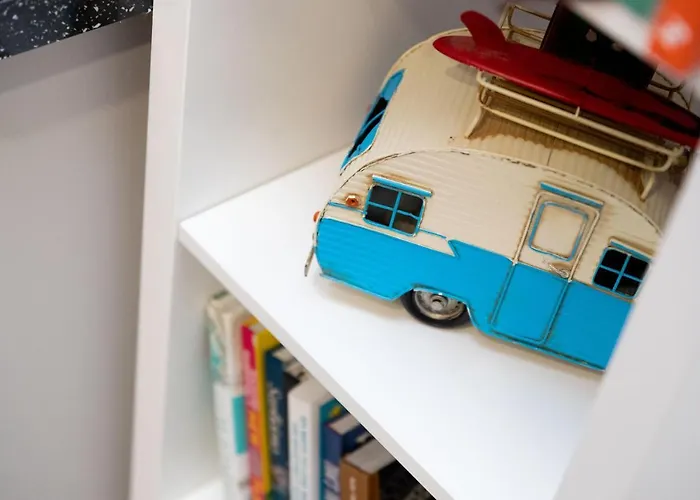 The Avenue Apartment *