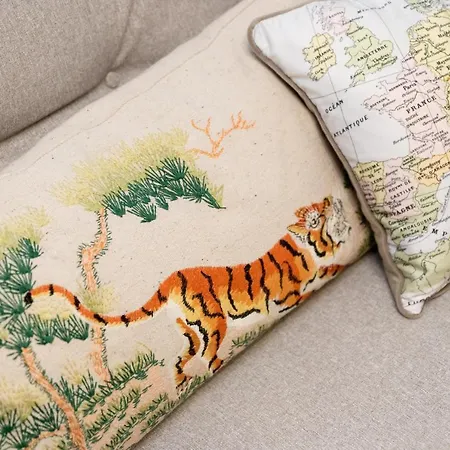 The Avenue * Leeds (West Yorkshire)