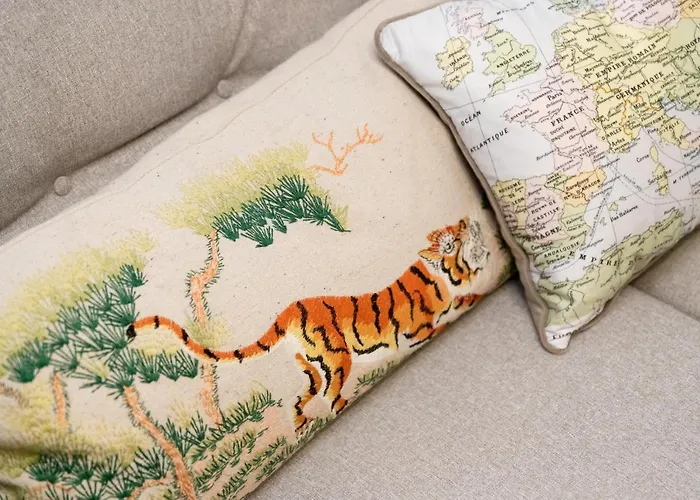 The Avenue * Leeds (West Yorkshire)